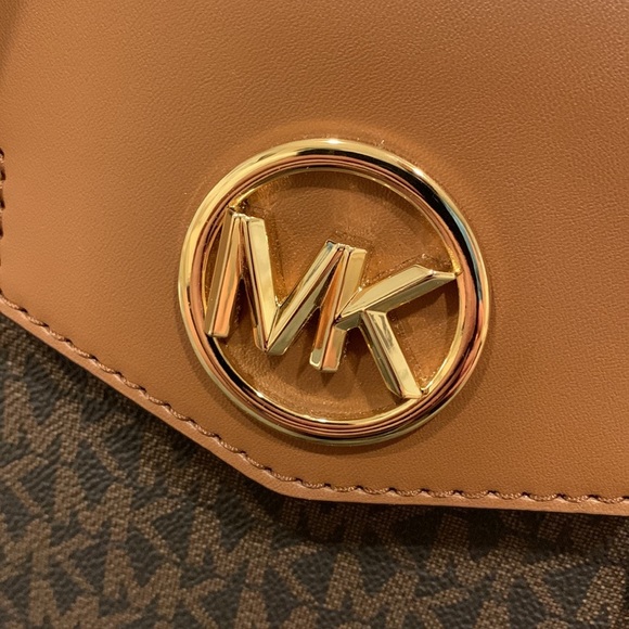 Michael Kors Bag Carmen Satchel - Picture 13 of 17